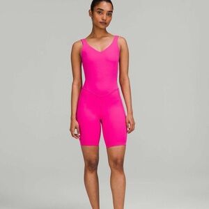 NWT lululemon align bodysuit 8” in sonic pink size 12